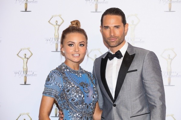 Angelique Boyer y Sebastián Rulli. Fuente: (Getty images)
