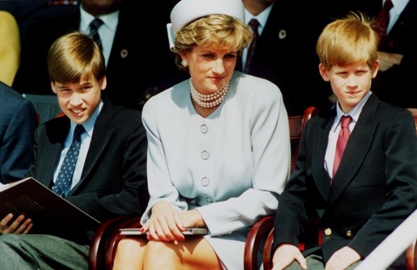 William y Harry con su madre, Lady Di. Foto: (Getty)