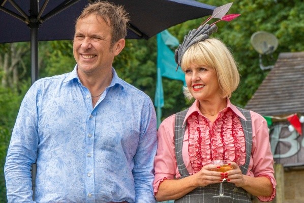 Ashley Jensen es la protagonista de Agatha Raisin(Foto: Acorn TV)