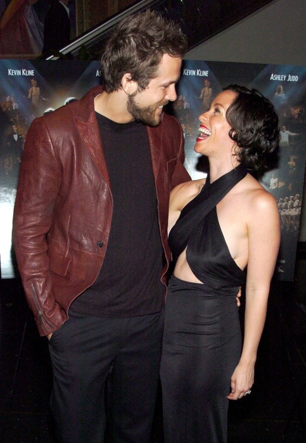 Ryan Reynolds y Alanis Morissette. Fuente: (Getty images)