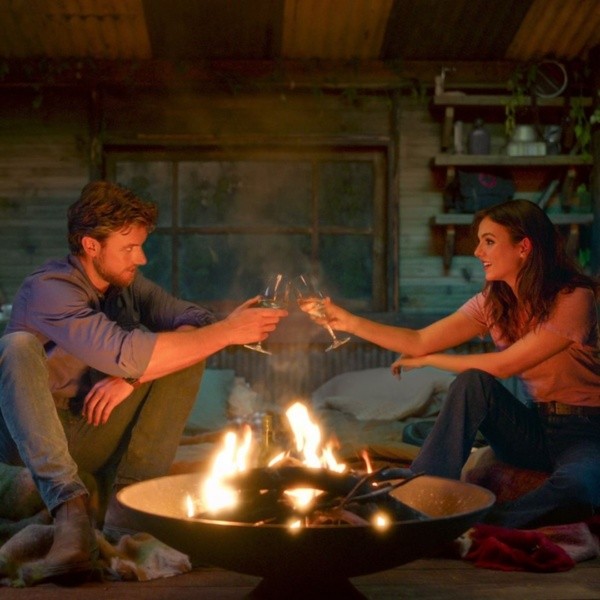 La imagen promocional de Tal para Cuál. Foto: (Netflix)