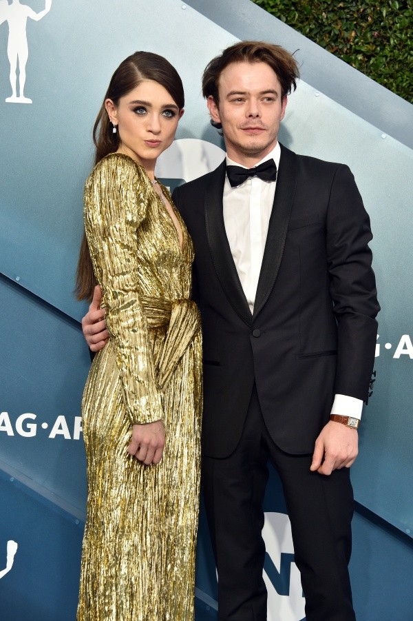 Natalia Dyer y Charlie Heaton, la pareja que comenzó en Stranger Things (Getty).