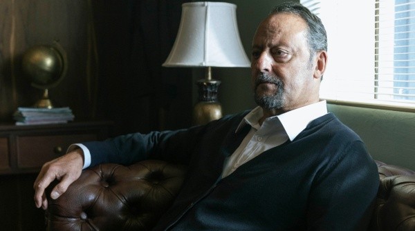 Jean Reno en Quién mató a Sara. Foto: (Netflix)