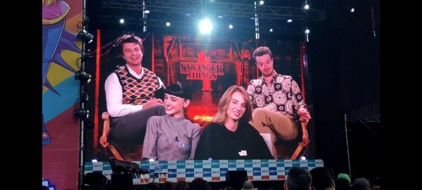 Parte del reparto de Stranger Things en la Argentina Comic-Con 2022