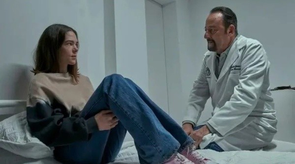 Ximena Lamadrid en Quién mató a Sara. Foto: (Netflix)