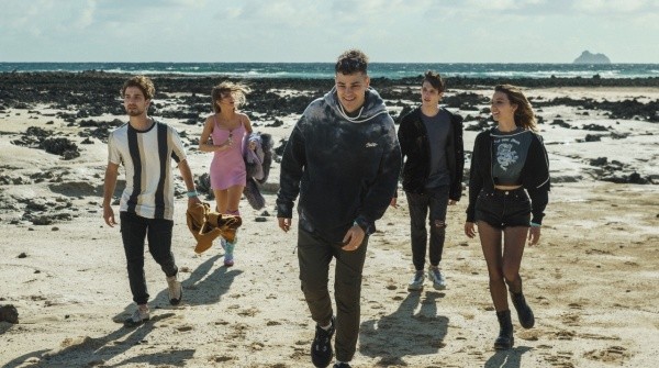 Los protagonistas de Bienvenidos a Edén. Foto: (Netflix)