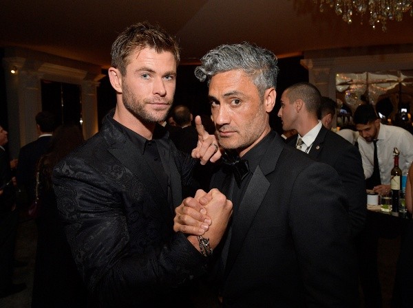 Chris Hemsworth y Taika Waititi. Foto: (Getty)