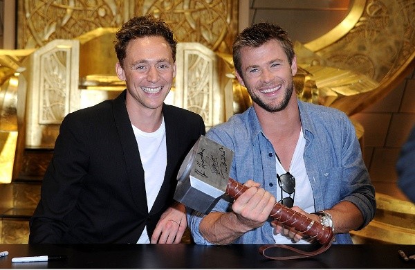 thor-chrishemsworth-tomhiddleston