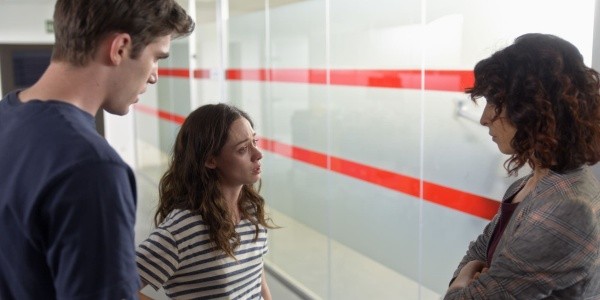 Alba, la miniserie protagonizada por Elena Rivera (IMDb).