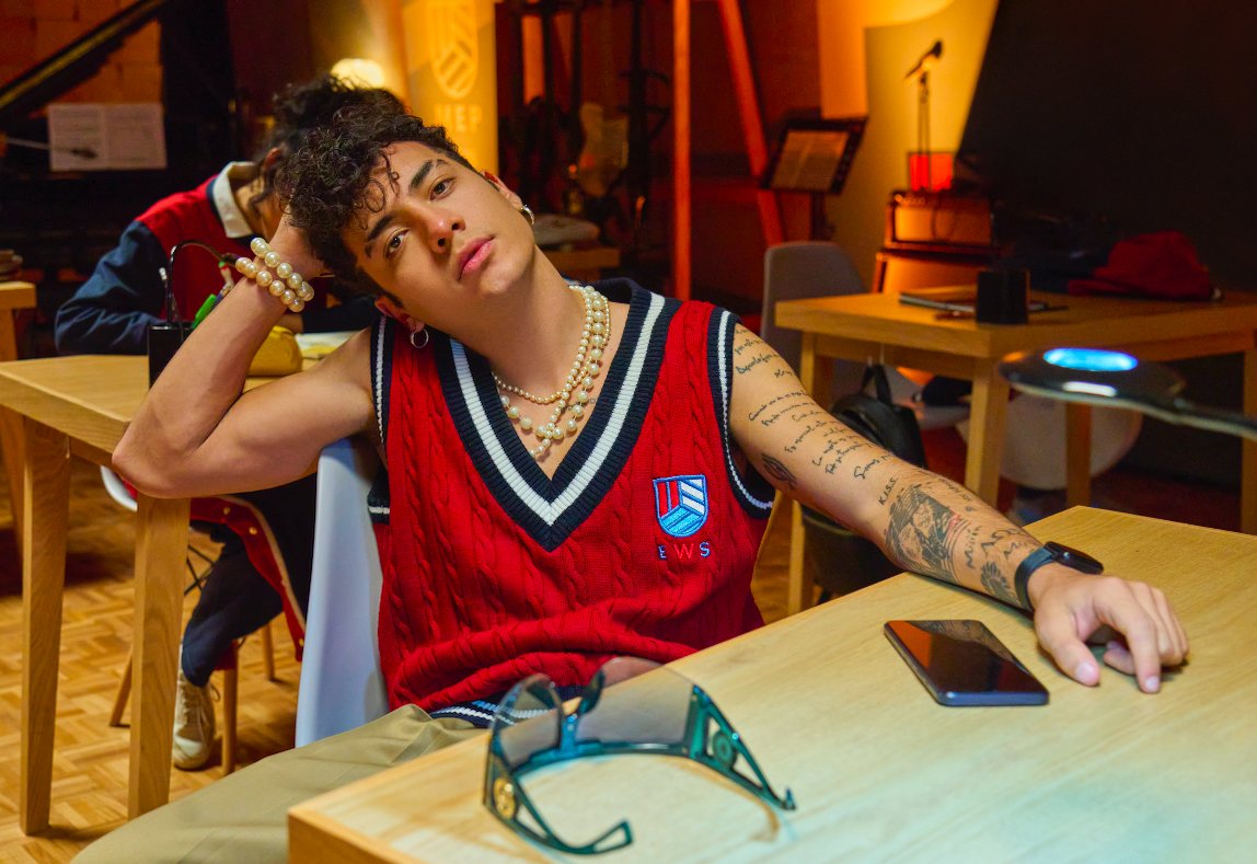 saak-netflix-okane-rebelde2