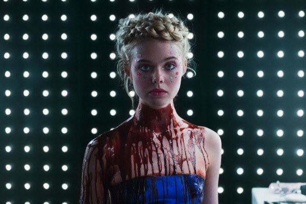 dakota fanning the neon demon