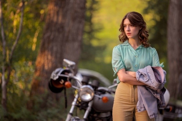 Daisy Edgar-Jones protagoniza Under the Banner of Heaven (Star+).