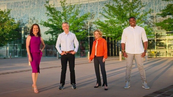 Quién da más por mi casa. Foto: (Netflix)