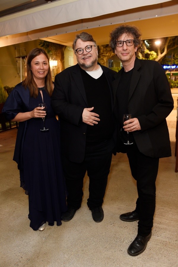 Ann Murphy, Guillermo del Toro y Neil Gaiman (Getty).