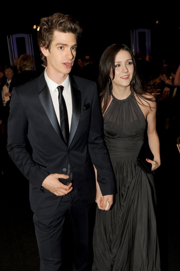 Andrew Garfield y Shannon Woodward en 2011 (Getty).