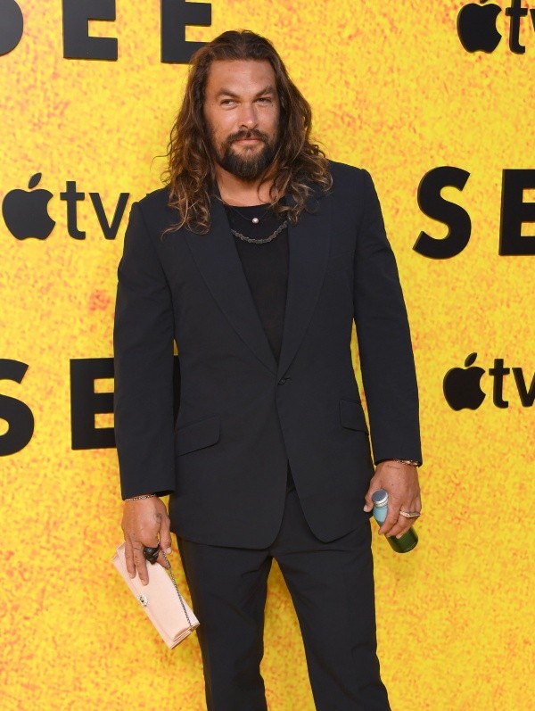 Jason Momoa con el pelo largo. Foto: (Getty)