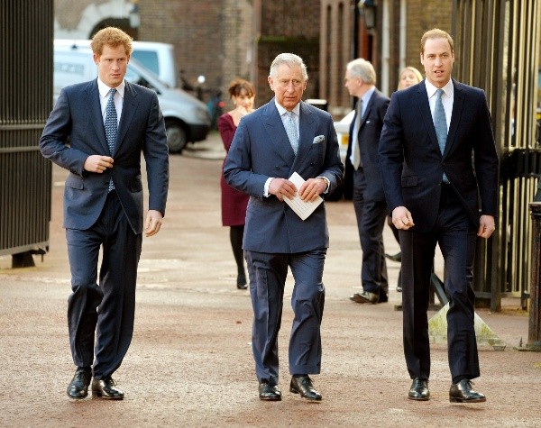 Carlos, William y Harry se trasladaron a Balmoral. Foto: (Getty)
