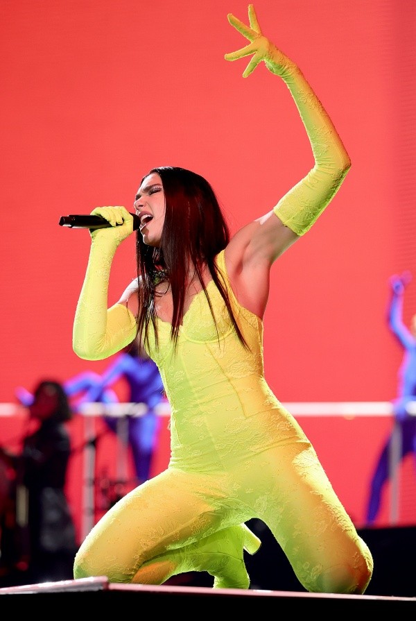 Dua Lipa en vivo con Future Nostalgia Tour (Getty).