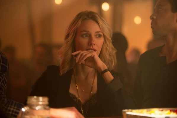 Naomi Watts protagonizó Gypsy en la plataforma de streaming (Netflix).