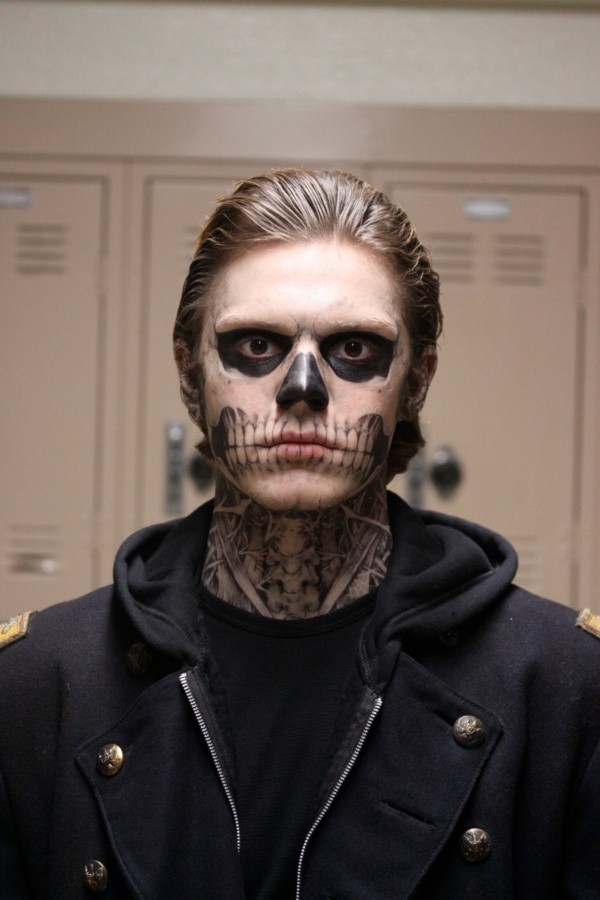 Evan Peters en American Horror Story (IMDb).