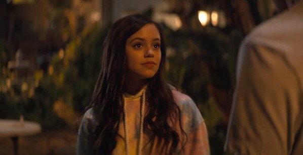 Jenna Ortega interpretó a Ellie Alves en You (IMDb).