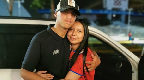 Ashley y Anthony se conocen desde la época de colegio y aún siguen juntos (La teja)