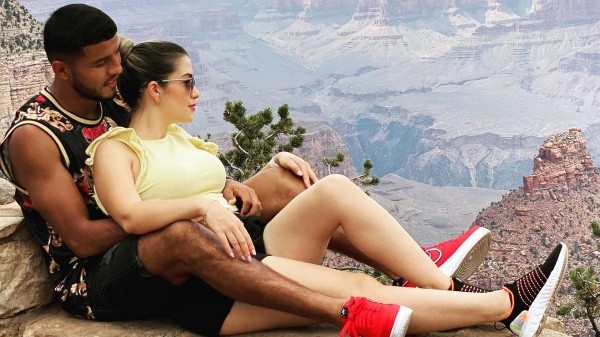 El amor que se tienen los hace superar todo tipo de inconvenientes en su carrera deportiva (Facebook Johan Venegas)