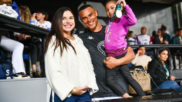 Dilana y Youstin forman una gran pareja, con una familia en crecimiento (Twitter Youstin Salas)