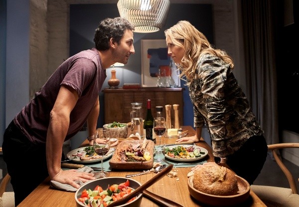 Juan Minujín y Luisana protagonistas de una película llena de egoísmo. Foto: (Netflix)