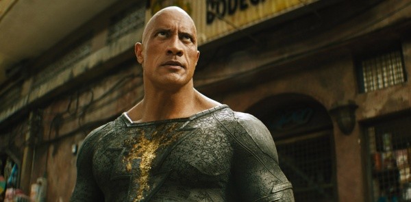 Dwayne Johnson protagoniza Black Adam de DC Comics (IMDb).