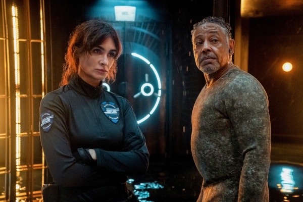 Paz Vega es Ava Mercer en Caleidoscopio (Netflix).