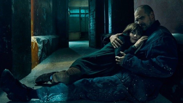 David Harbour y Winona Ryder llegaron a un acuerdo millonario (Netflix).