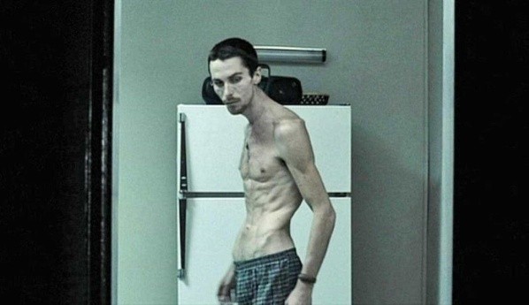 Christian Bale en The Machinist (IMDb).