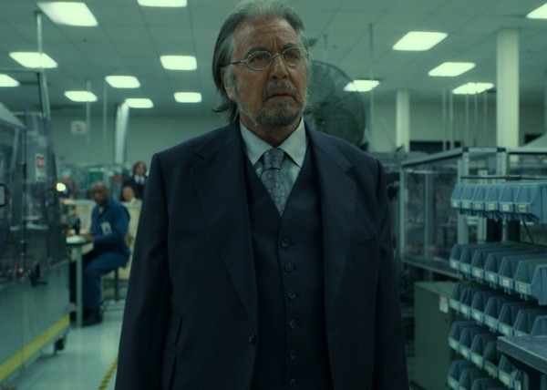 Hunters estrenó su segunda temporada con Al Pacino y Logan Lerman (Prime Video).