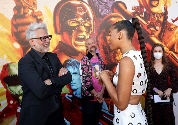 Storm Reid junto a James Gunn en la presentación de The Suicide Squad (Getty).