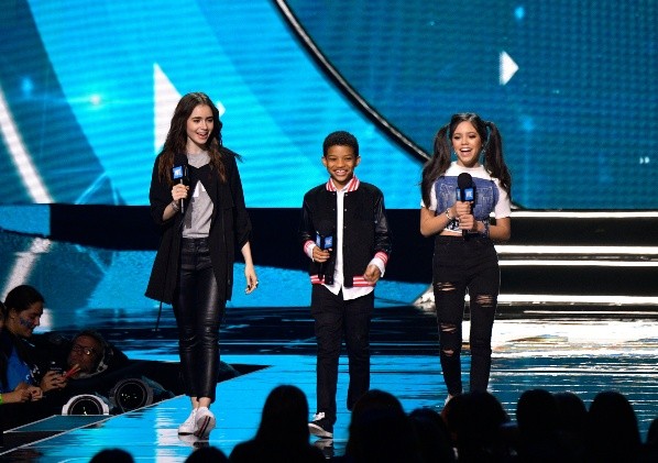 Lily Collins y Jenna Ortega juntas. Foto: (Getty)