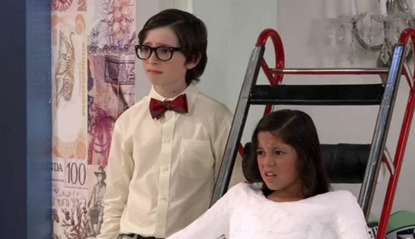 Joshua Carlon y Jenna Ortega en Ricky Ricón / IMDB