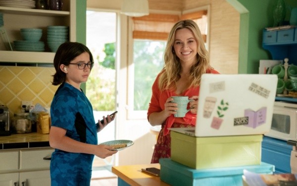 Reese Withperson en Tu casa o la mía. Foto: (Netflix)