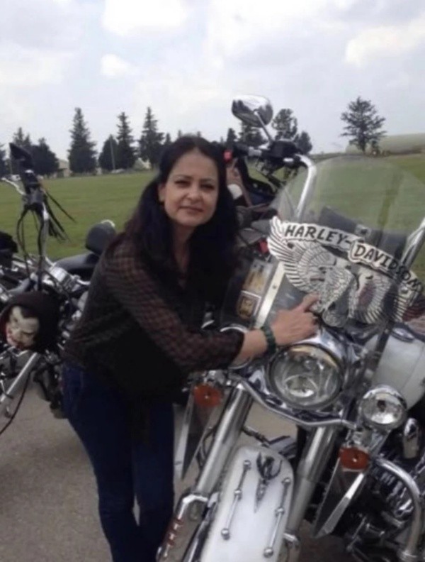 Emel Atici, la actriz que perdió la vida en el terremoto de Turquía.