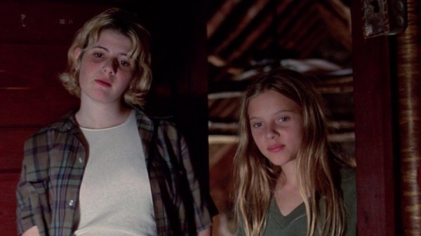 Scarlett Johansson en Manny &amp; Lo (IMDb).