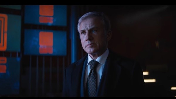 Christoph Waltz protagoniza The Consultant (Prime Video).