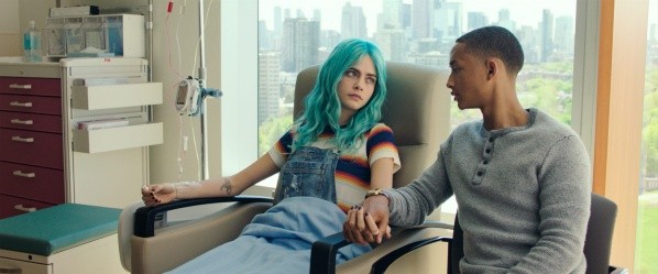 Jaden Smith y Cara Delevingne protagonizaron Life in a Year (IMDb).