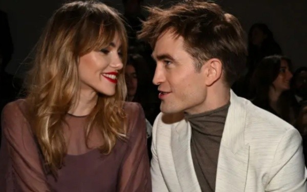 Suki Waterhouse y Robert Pattinson. Foto: (Getty)