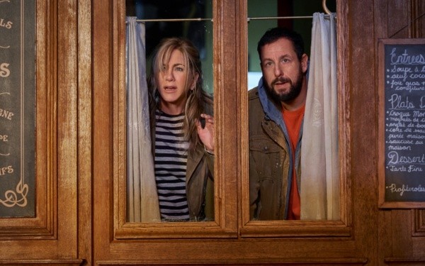 Jennifer Aniston y Adam Sandler. Foto: (Netflix)