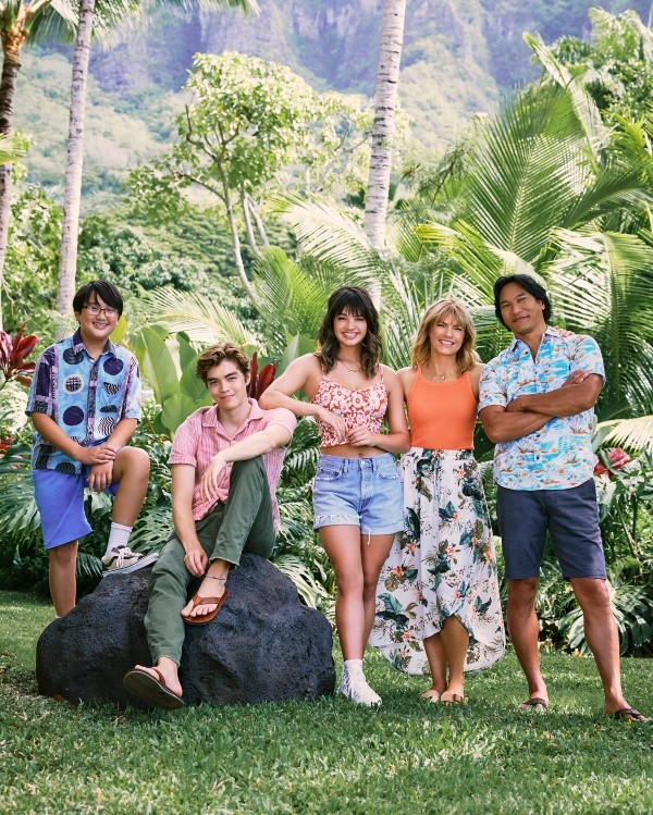 El reparto de Doogie Kamealoha, M.D. (Disney+).