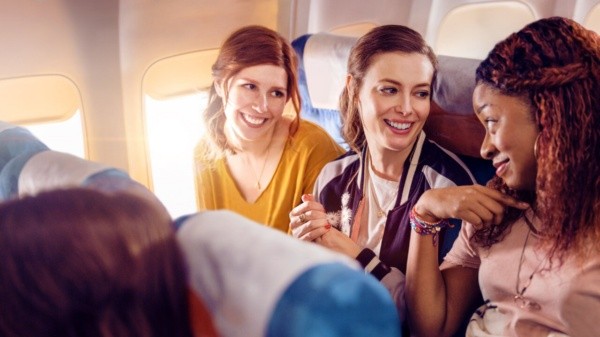 Gillian Jacobs encabezó una comedia romántica en Netflix (IMDb).