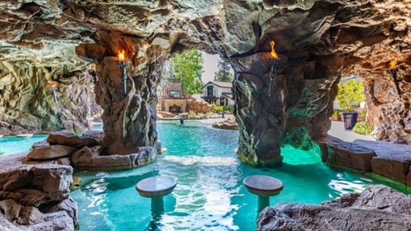 La particular mansión YOLO de la que Drake fue propietario en California (Real States)