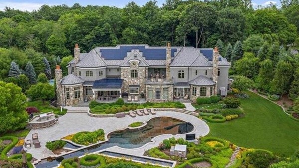 Impresionante mansión en las afueras de New York de la que es propietaria Mariah Carey (Compass)