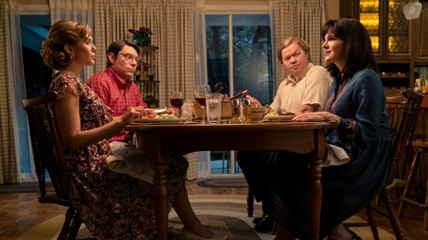 Elizabeth Olsen y Jesse Plemons protagonizan Love &amp; Death (HBO Max).