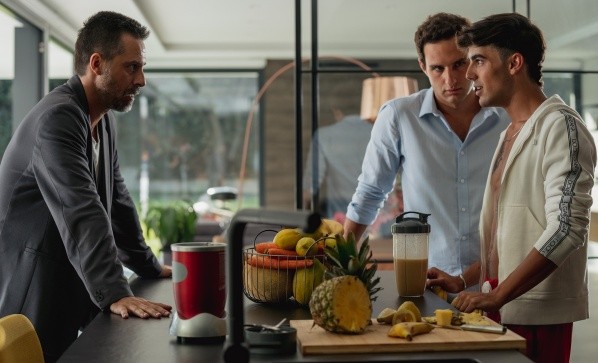 Pollos Sin Cabeza, la nueva serie española de la plataforma de streaming (HBO Max).